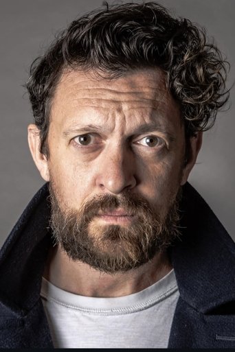Portrait of Simon Edwards