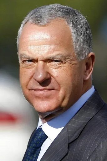 Portrait of Lukas Mühlemann