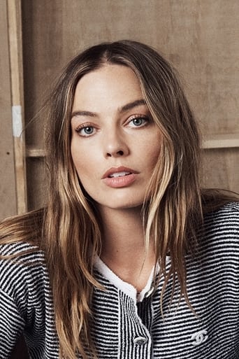 Portrait of Margot Robbie