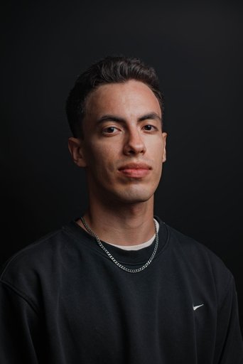Portrait of Alex Dessavre