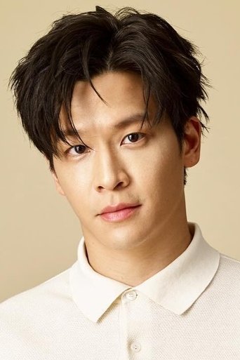 Portrait of Chutavuth Pattarakampol