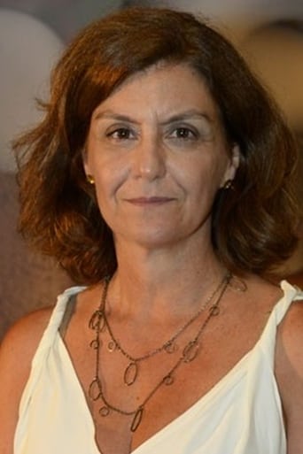 Portrait of Ana Luíza Azevedo