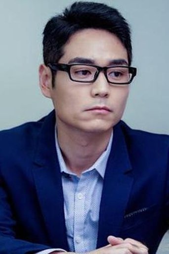 Portrait of Changqing Yang