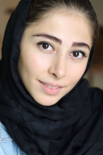 Portrait of Mahsa Ahmadzadeh