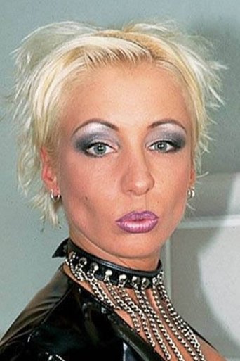 Portrait of Mandy Mistery