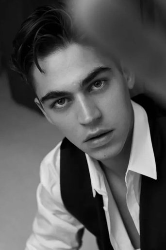 Portrait of Hero Fiennes Tiffin