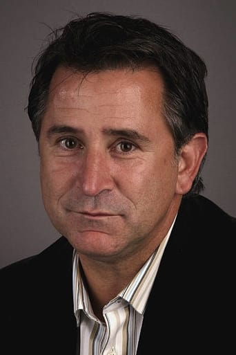 Portrait of Anthony LaPaglia