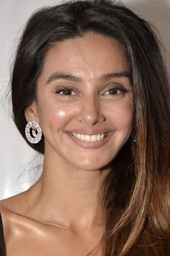 Portrait of Shibani Dandekar