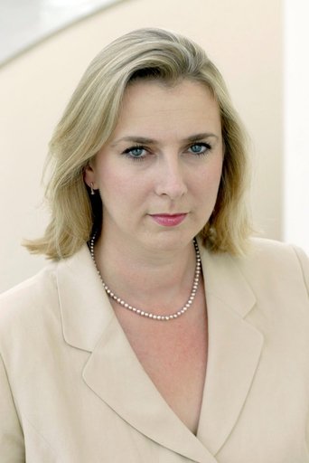Portrait of Caroline Wyatt