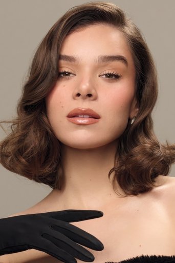 Portrait of Hailee Steinfeld