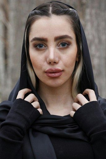 Portrait of Raheleh Manouchehri
