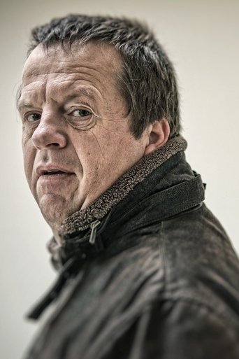 Portrait of Bert van der Roest
