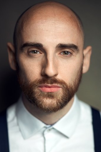 Portrait of Tom Simper