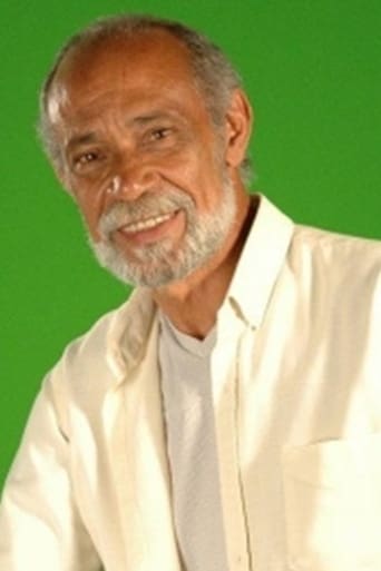 Portrait of Adílson Maghá