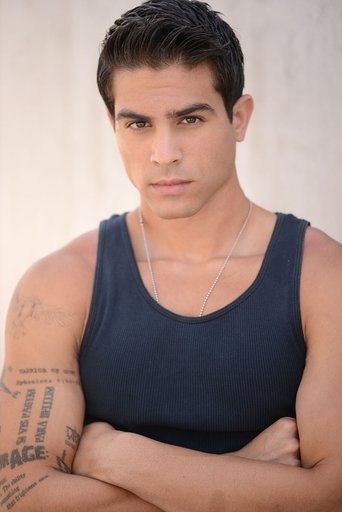 Portrait of Luke Valen