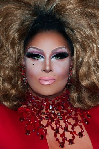 Portrait of Roxxxy Andrews