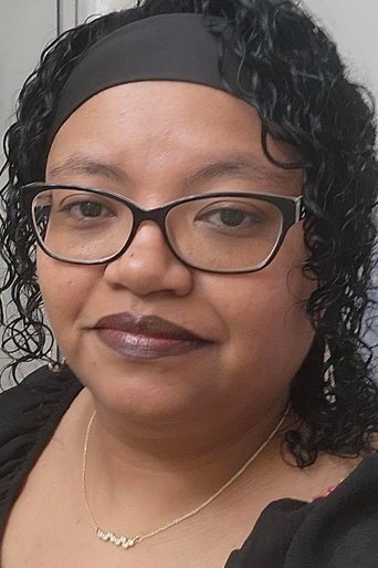 Portrait of Kimberly Bouarouar