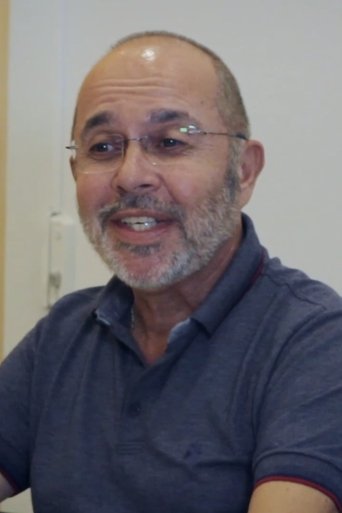 Portrait of Adilson Borges