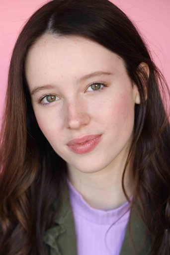 Portrait of Hannah Devlin