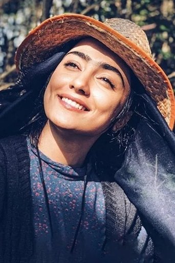 Portrait of Yasaman Moavi