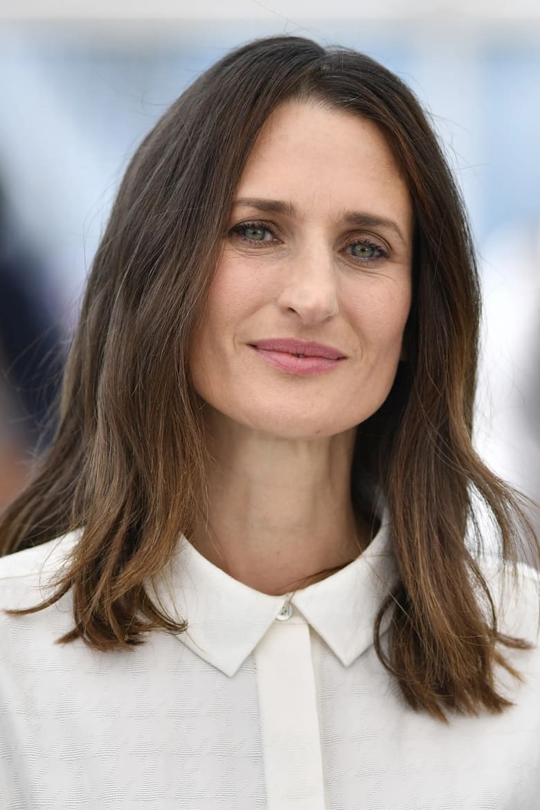 Portrait of Camille Cottin