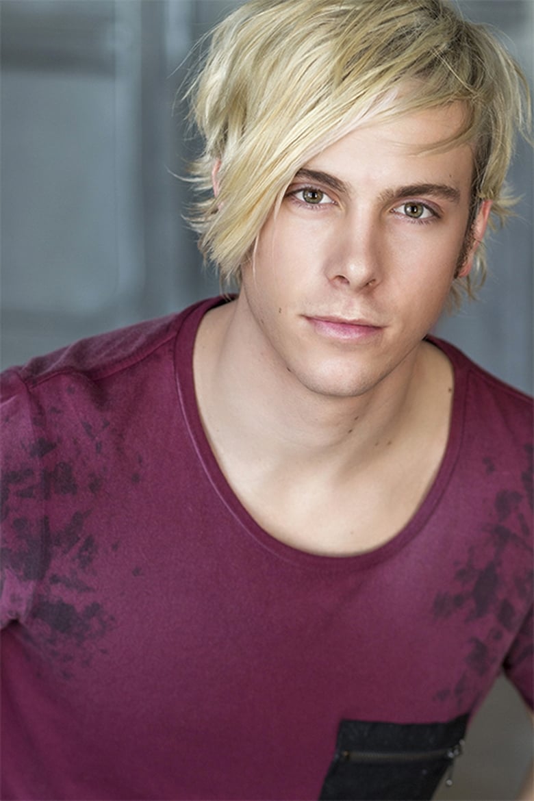 Portrait of Riker Lynch