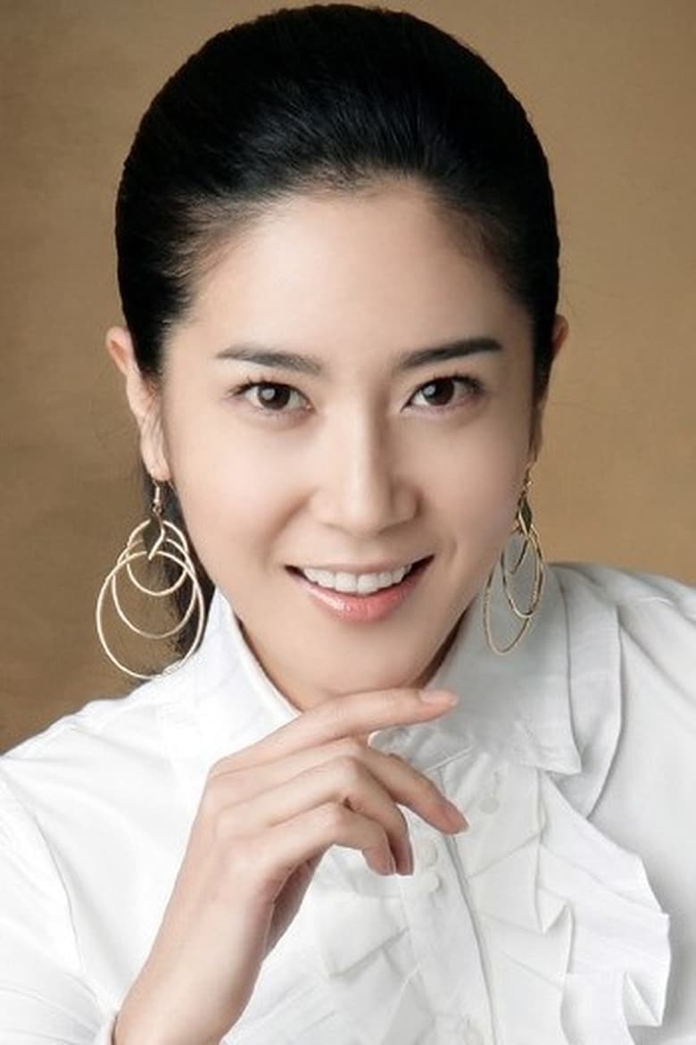 Portrait of Jang Ga-hyun