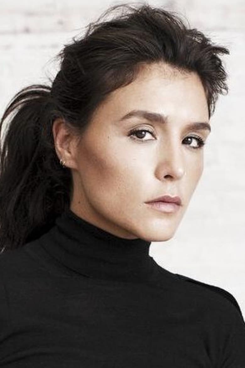 Portrait of Jessie Ware