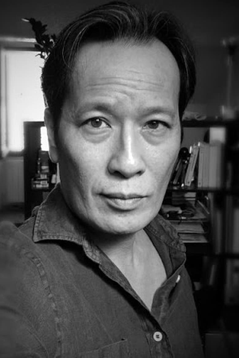 Portrait of Eric Nguyen