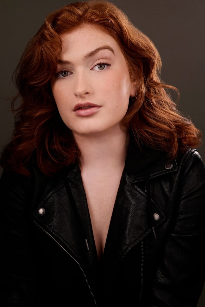 Portrait of Isa Luzarraga