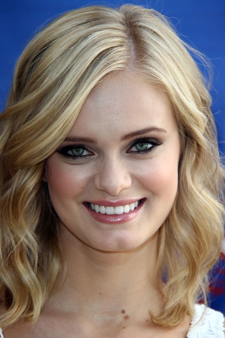 Portrait of Sara Paxton