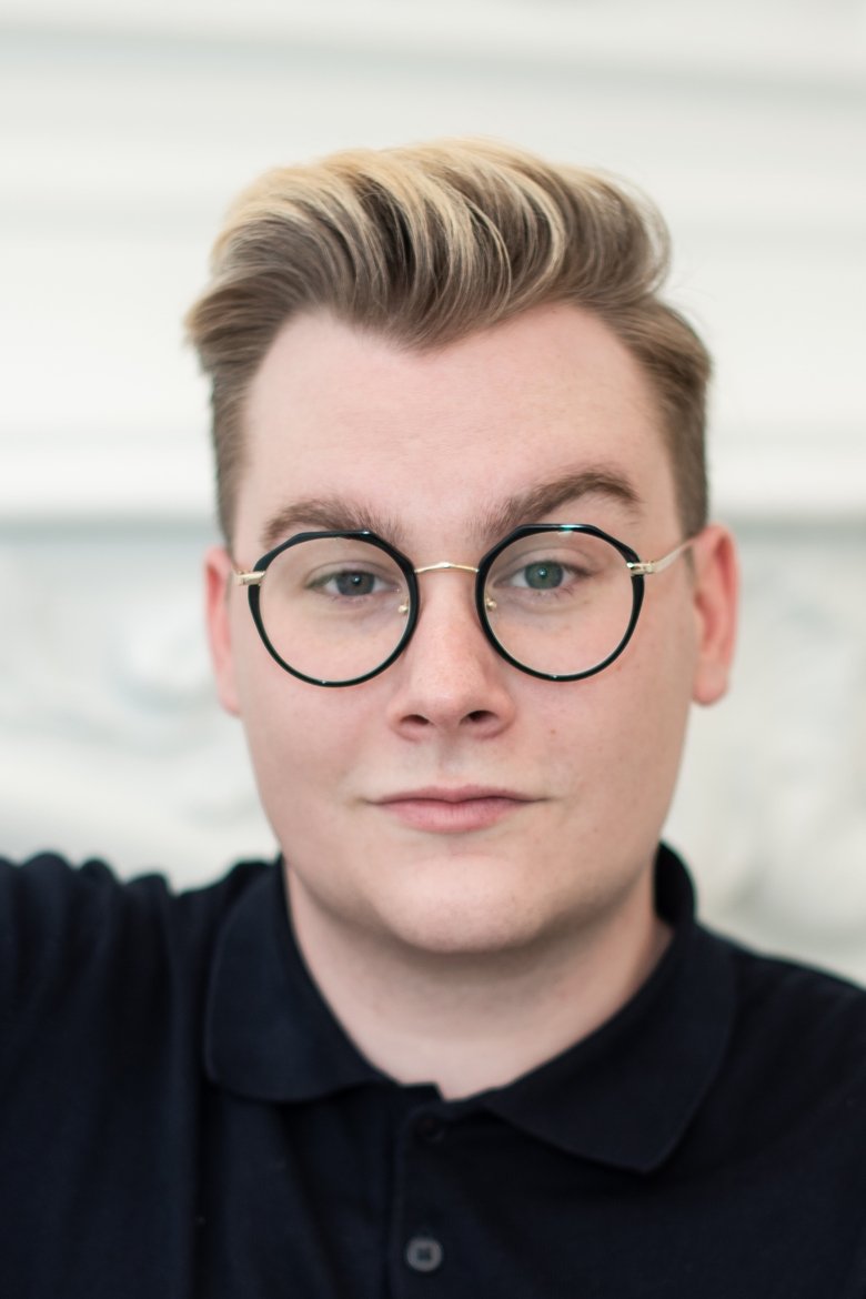 Portrait of Tom Hearn