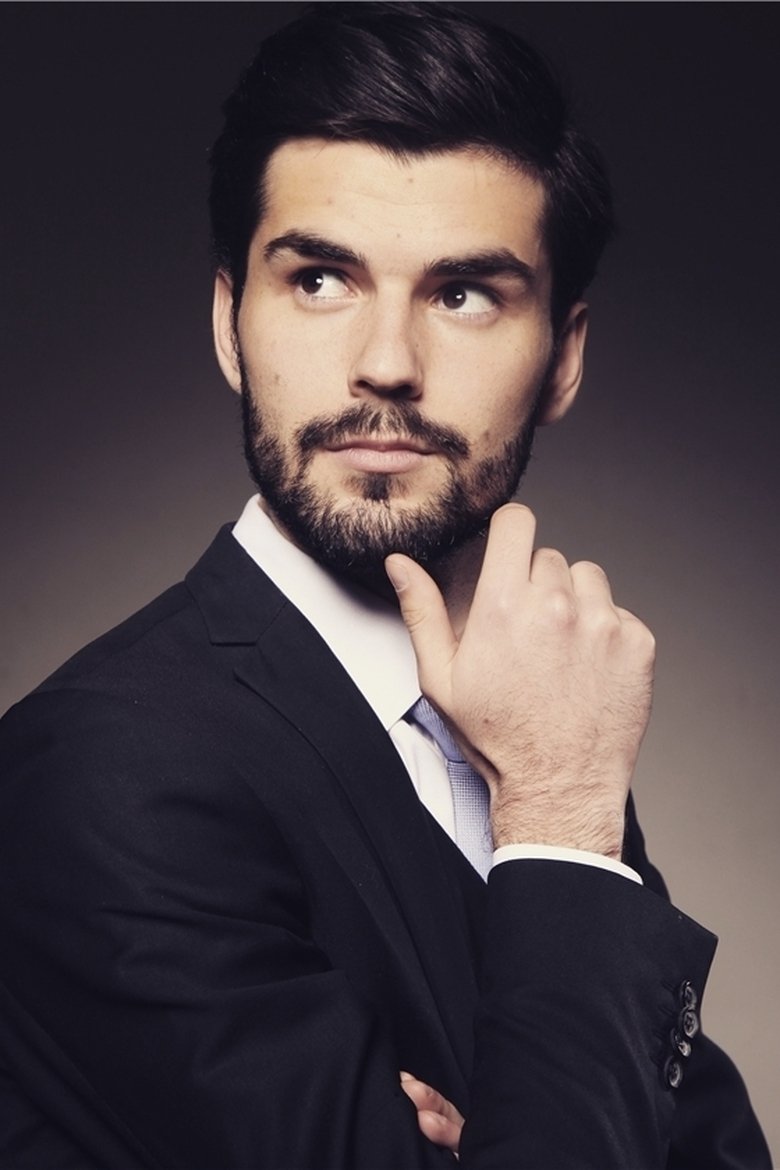 Portrait of Navid Ghaffarpour