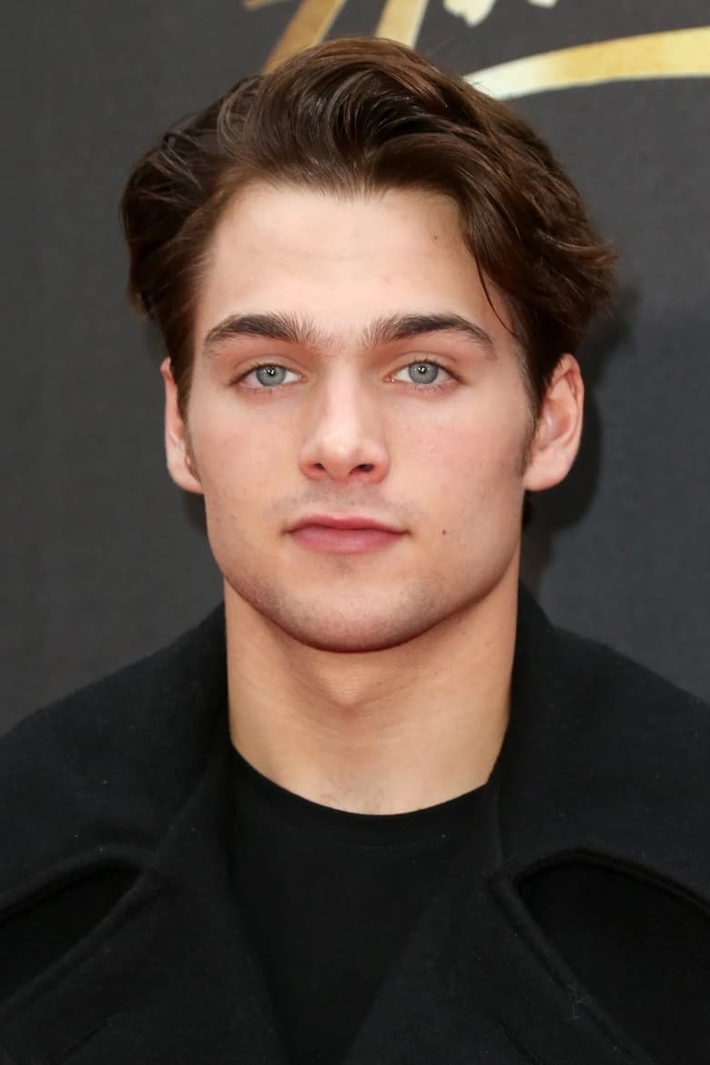 Portrait of Dylan Sprayberry