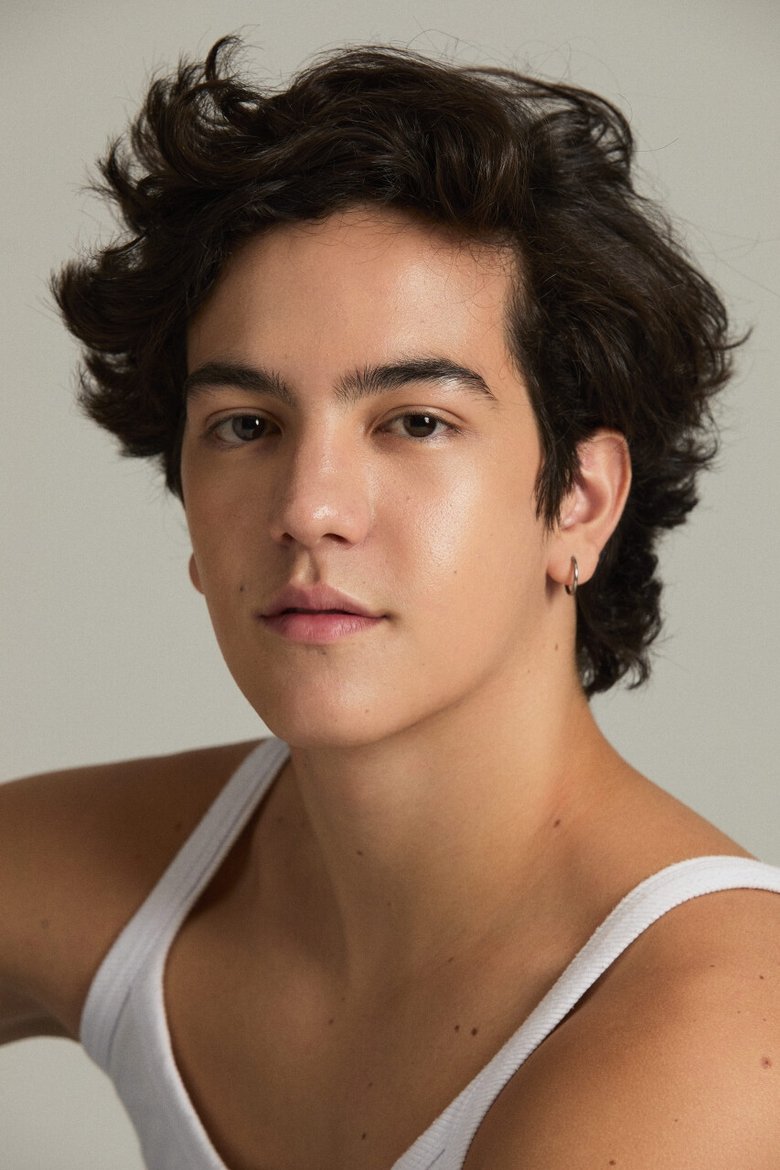 Portrait of Cauã Martins