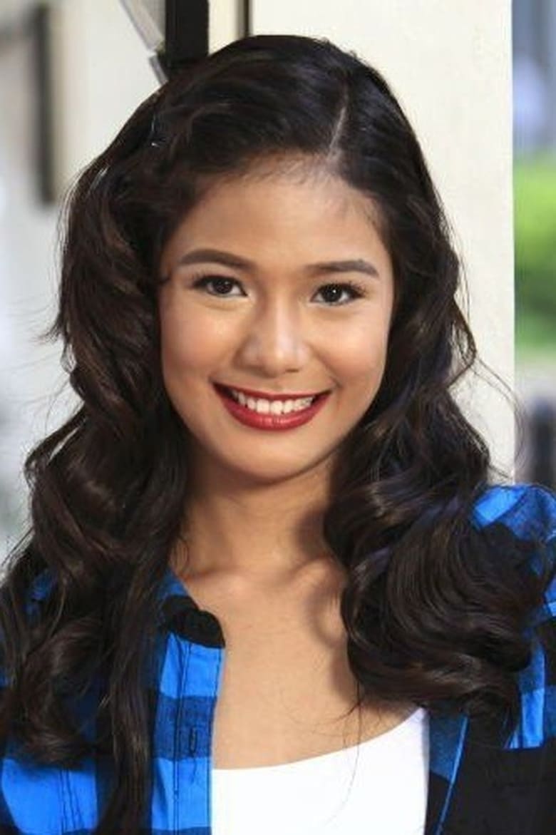 Portrait of Devon Seron