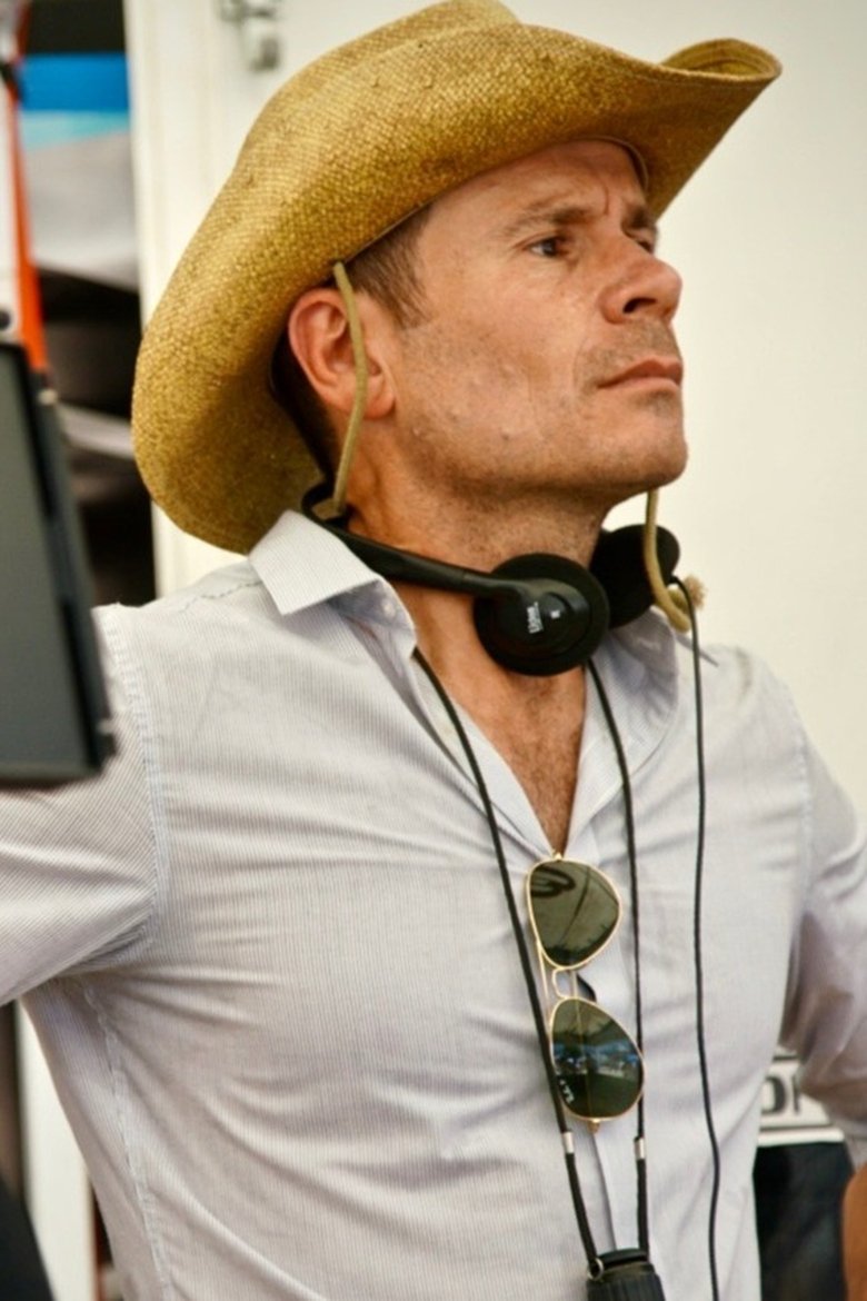Portrait of Alex Ranarivelo
