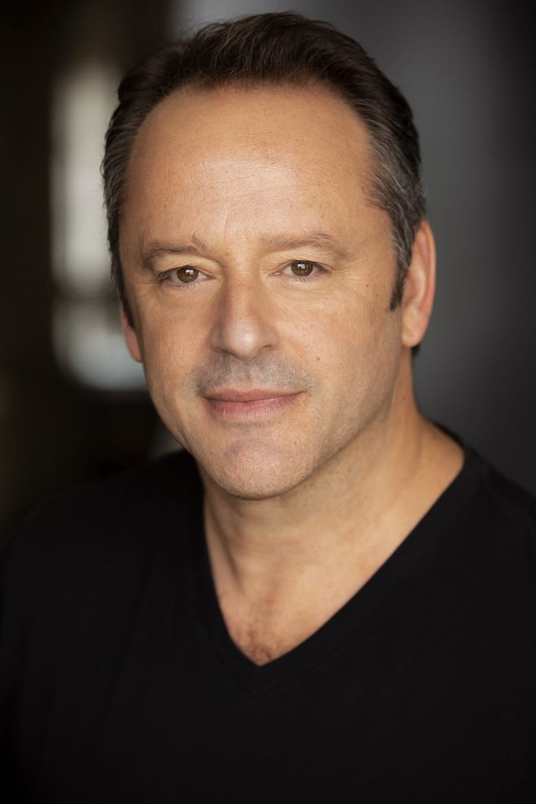 Portrait of Gil Bellows