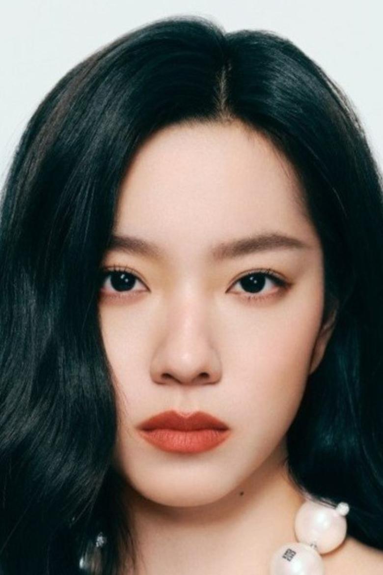 Portrait of Sabrina Zhuang