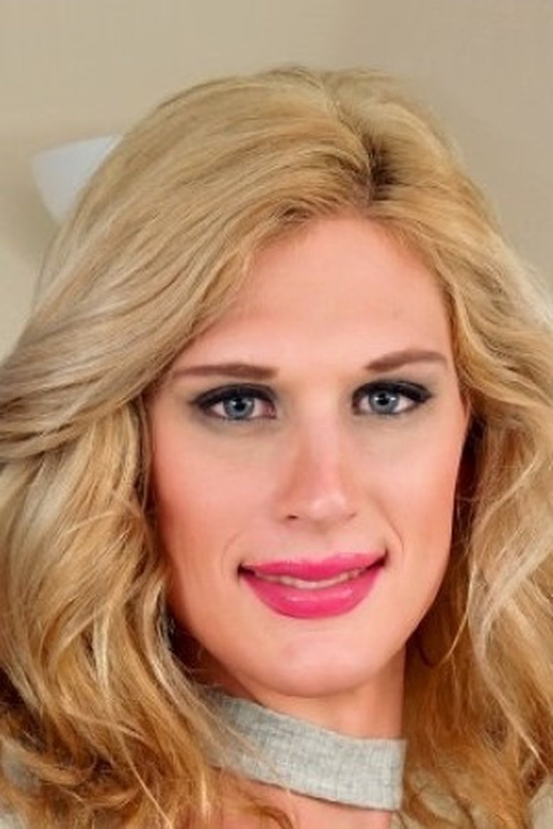 Portrait of Kellie Shaw