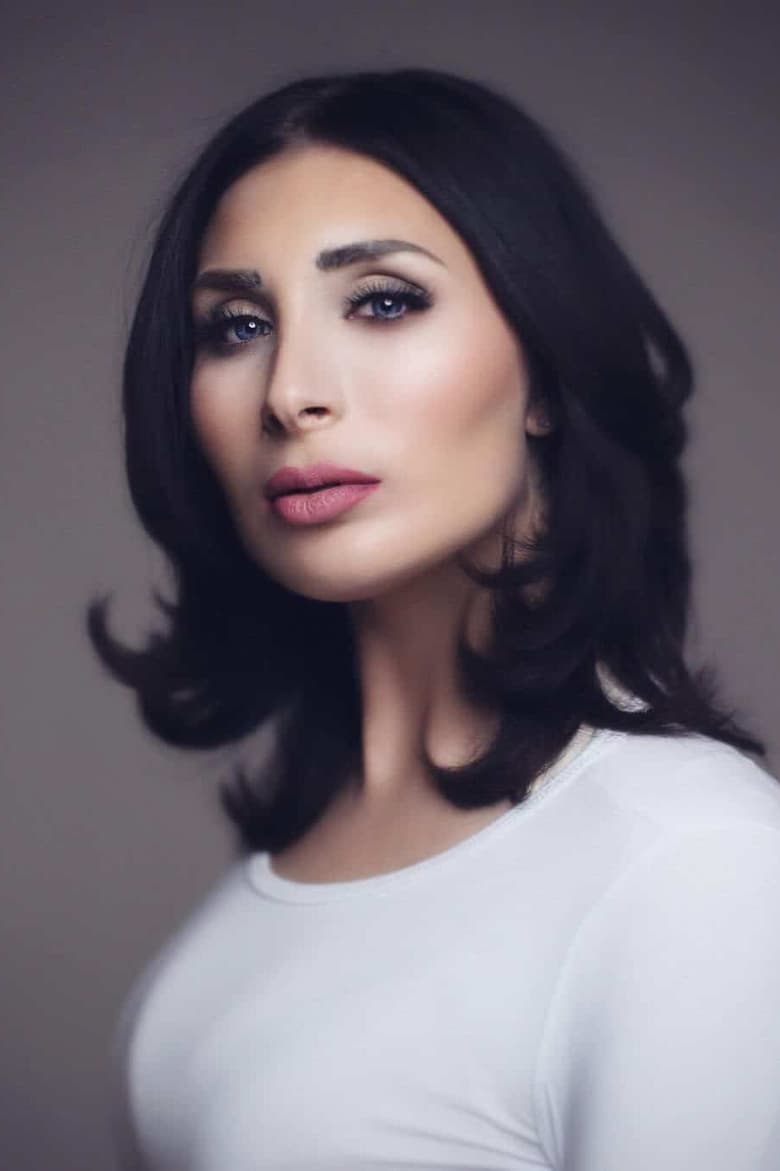 Portrait of Laura Loomer