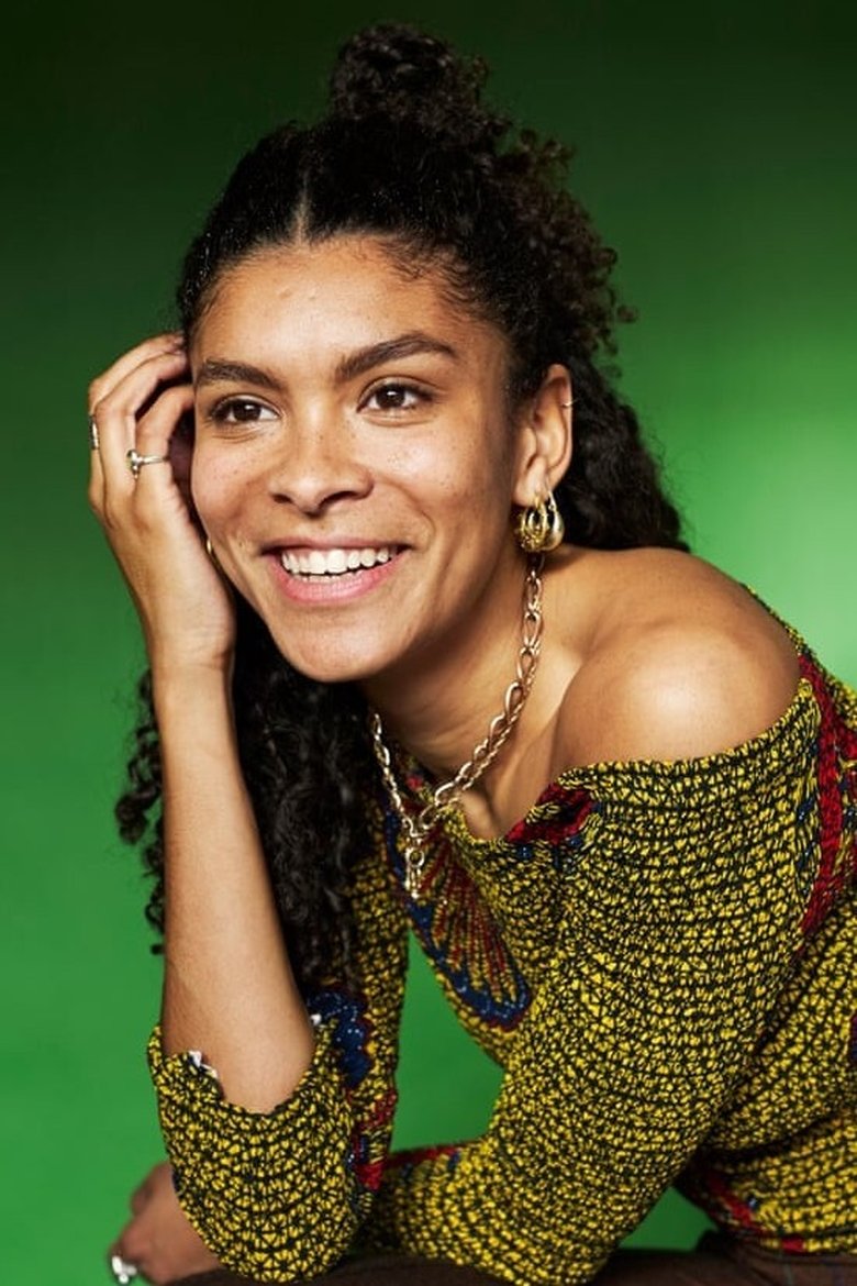 Portrait of Thalissa Teixeira