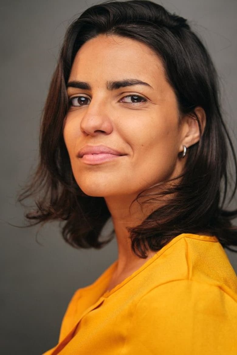 Portrait of Juliana Tavares