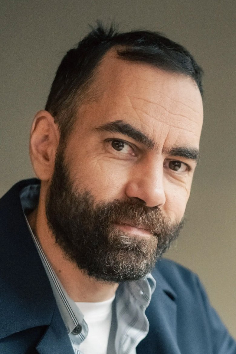 Portrait of Kaveh Tehrani