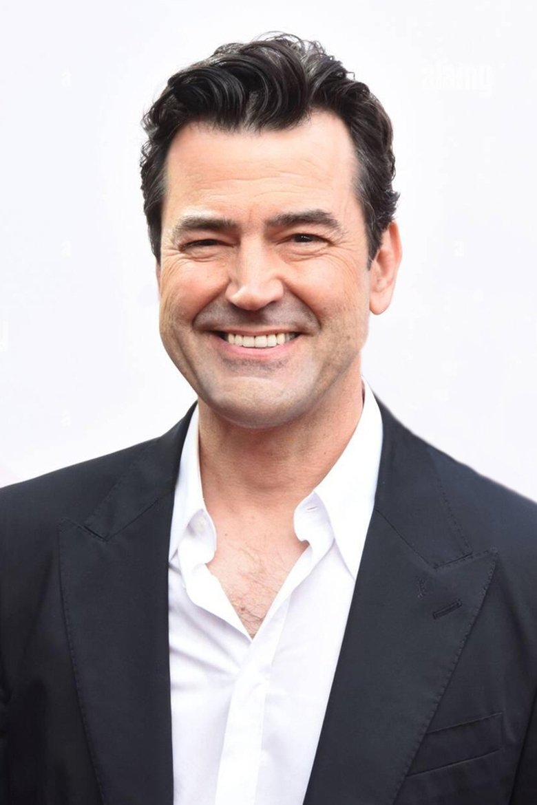 Portrait of Ron Livingston