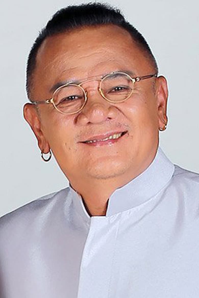 Portrait of Jamnong Piyachot