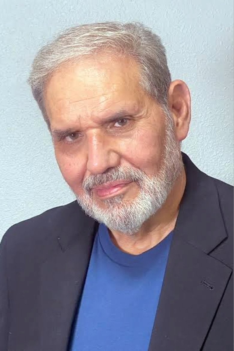 Portrait of Ken Diaz
