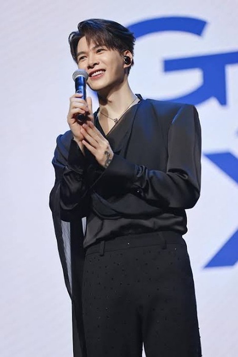 Portrait of Anh Tú Atus