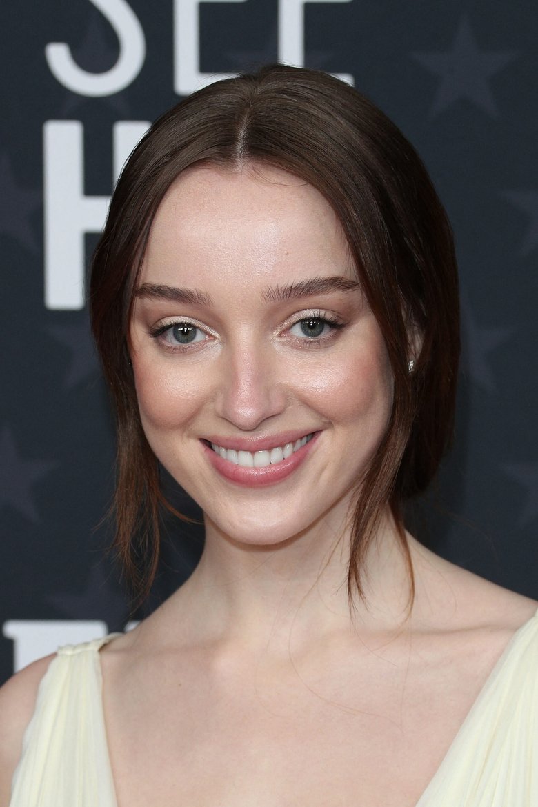 Portrait of Phoebe Dynevor