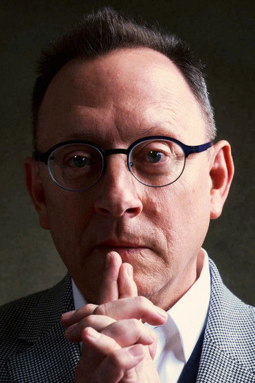Portrait of Michael Emerson